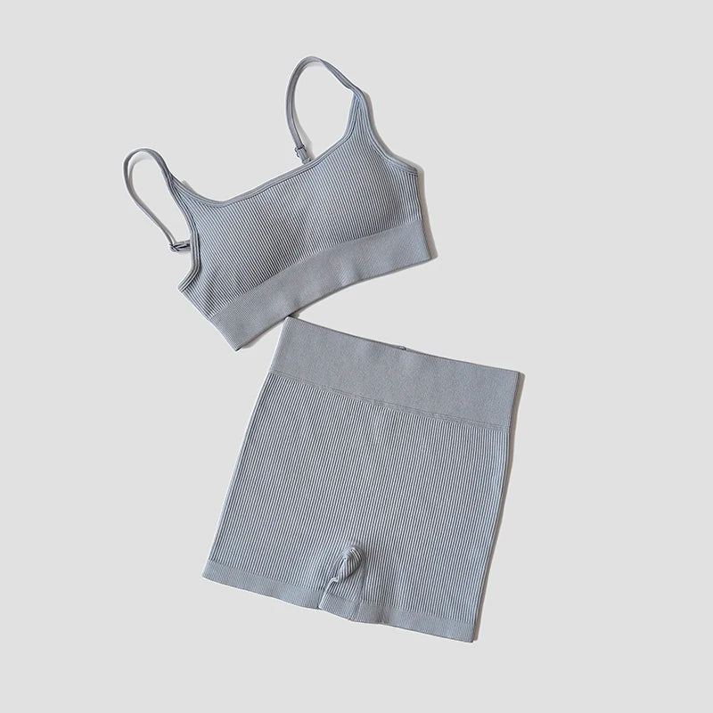 Seamless Yoga Set — Crop Top & Leggings